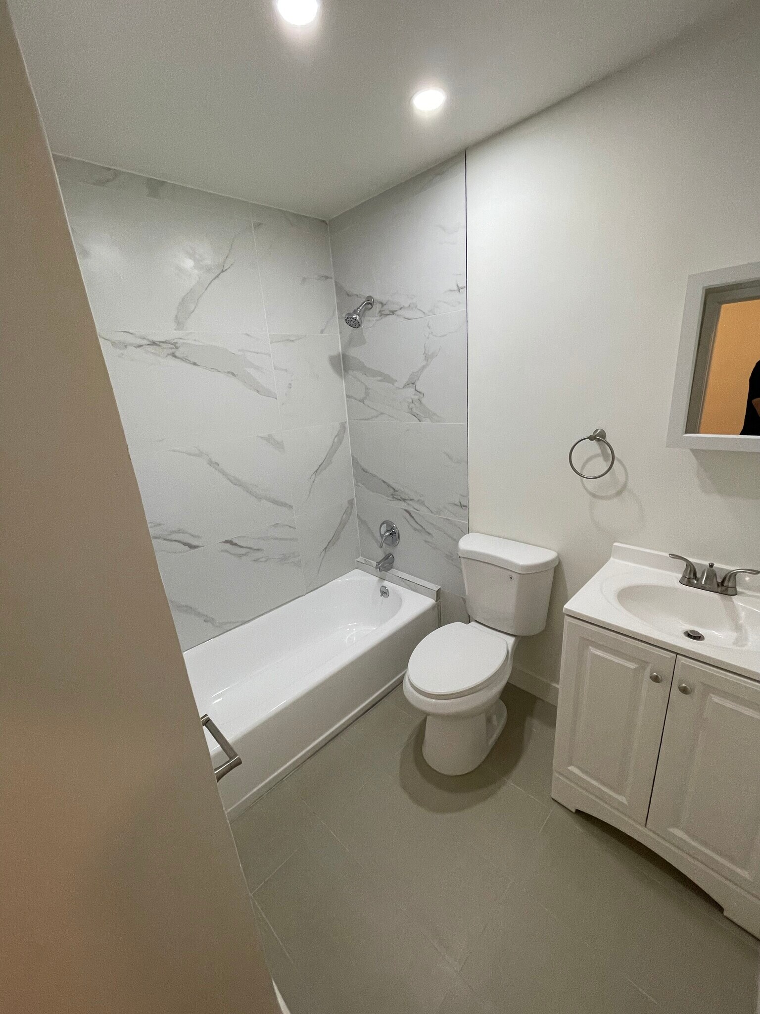 Building Photo - 340 W Alameda Ave