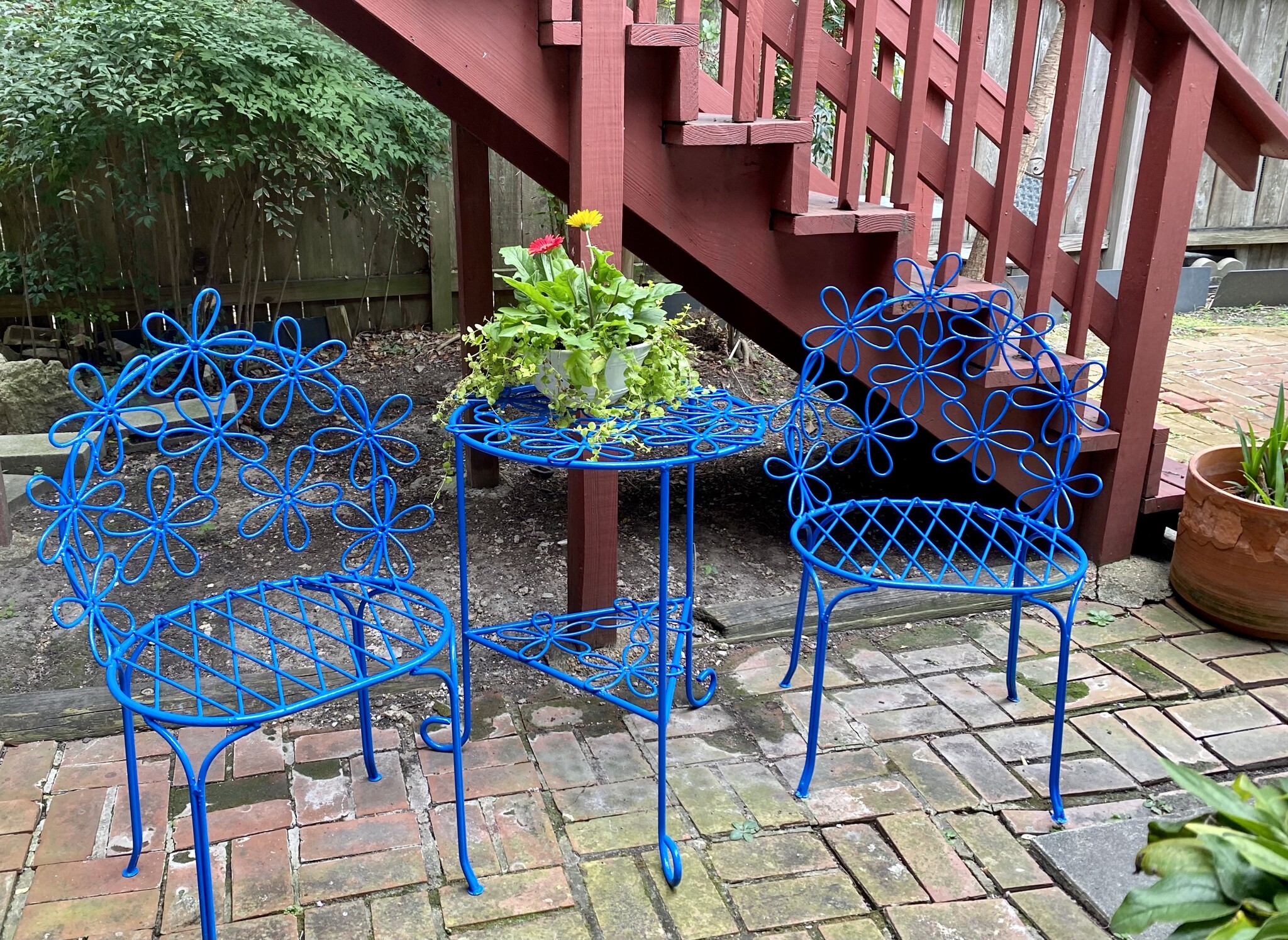 Santorini Blue table and chairs - 812 Branard St