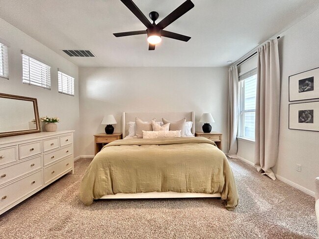 Building Photo - 856 Lone Peak Wy