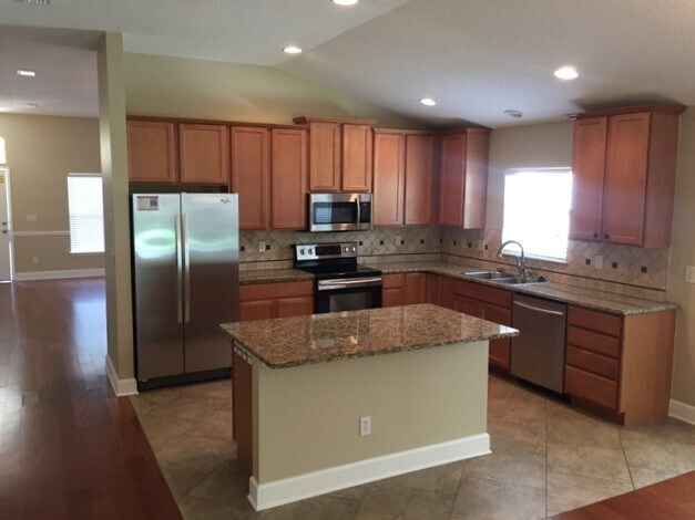 Building Photo - 2476 Winchester Ln