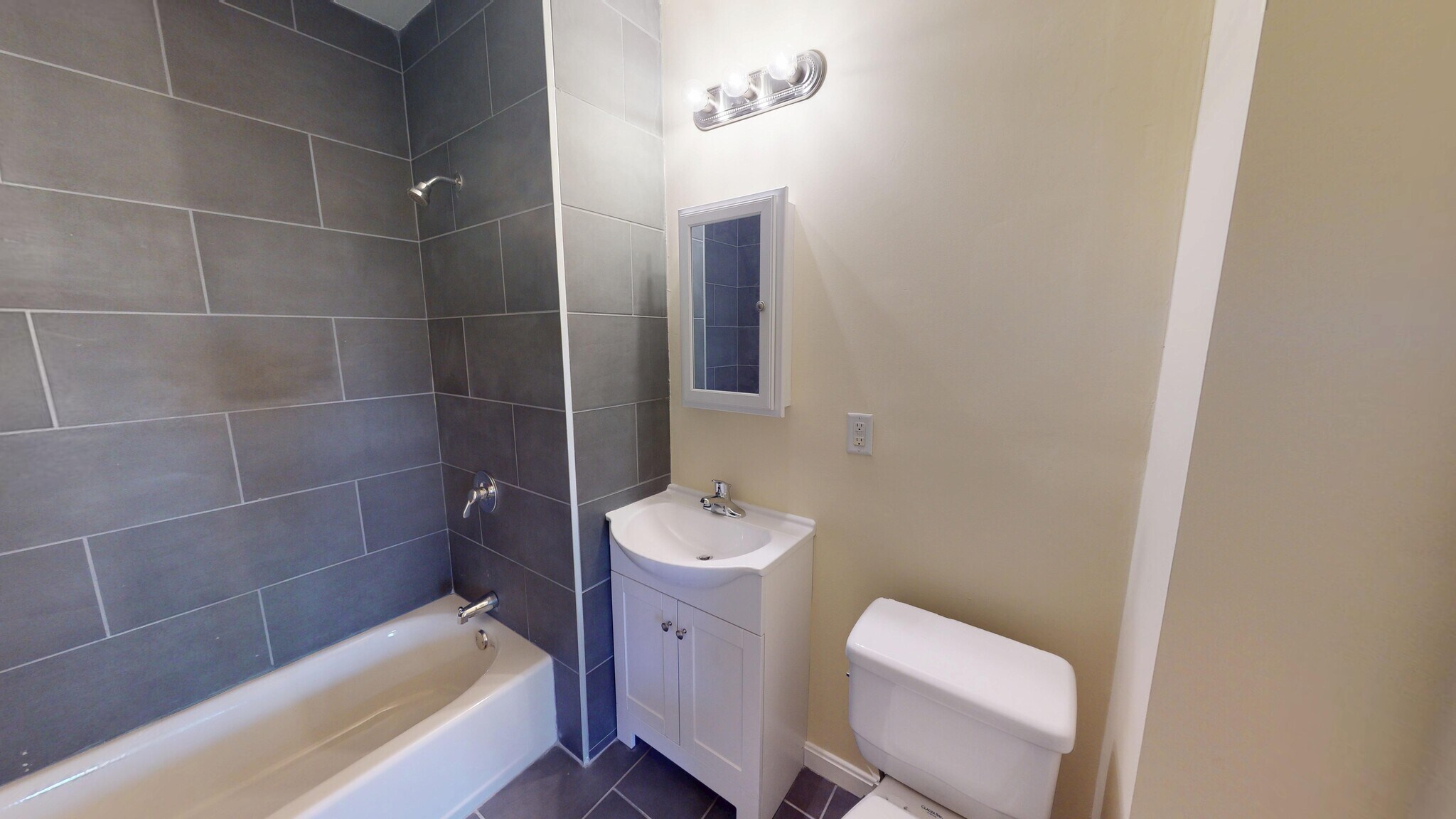 Building Photo - 41 Hovenden Ave