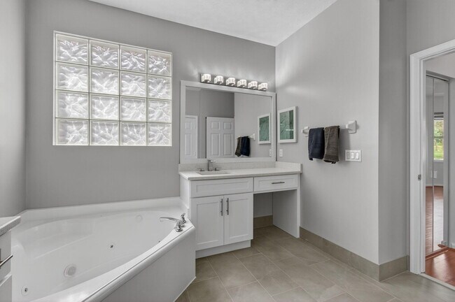 Building Photo - 7976 Monarch Ct