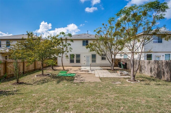 Building Photo - 2443 Green Meadows Ln