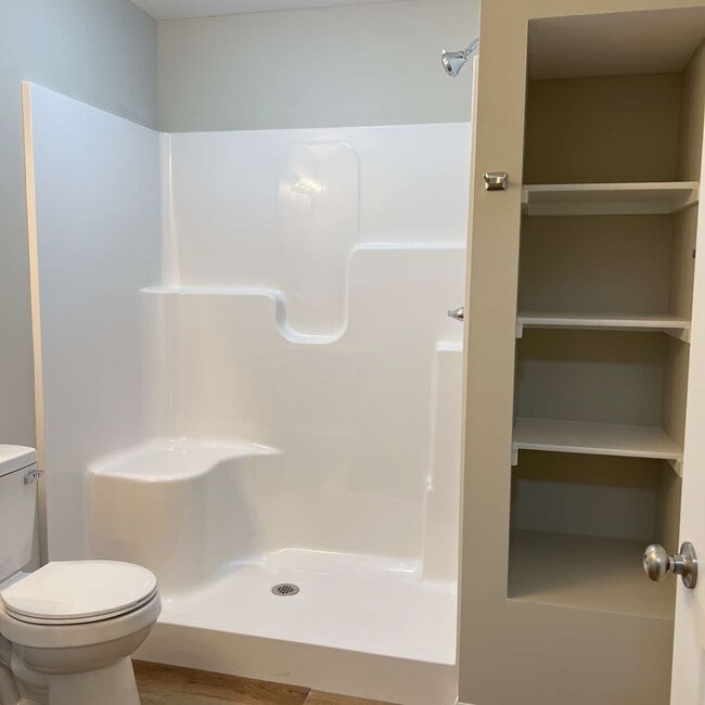 Building Photo - 134 SW 145th Rd