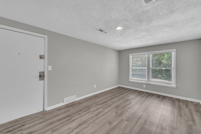 Floorplan - 4723-4725 MERCIER