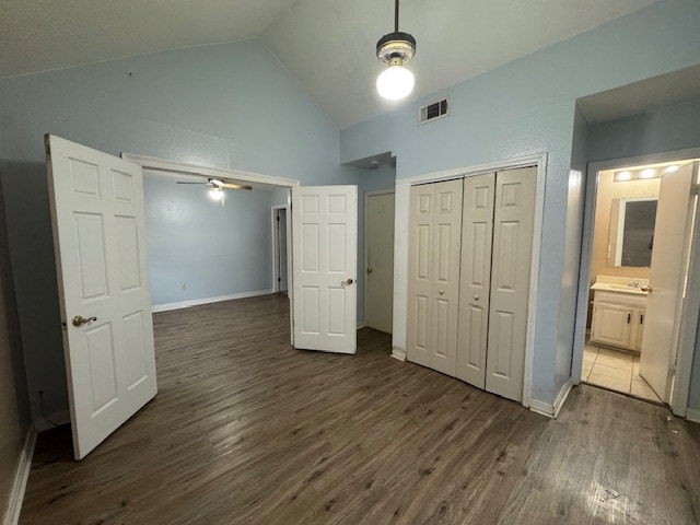 Building Photo - 2004 Greenpoint Dr