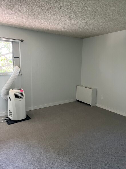 Portable/Central A/C - 3423 Madison Ave