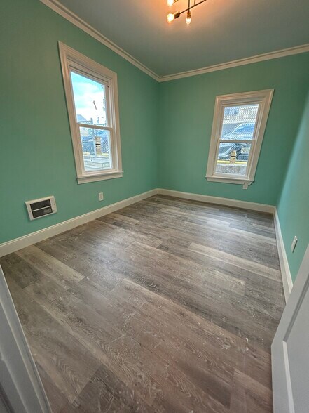 Building Photo - 51 Franklin Ave