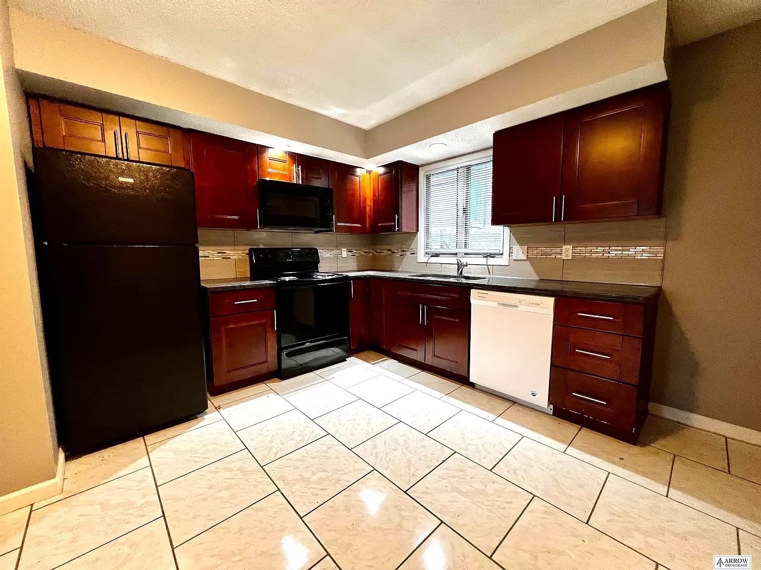 Kitchen - 1823 Euclid Ave