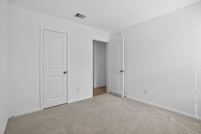 Building Photo - 4 Bedroom Single Family Home in New Caney