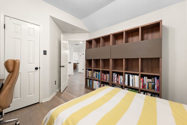 Building Photo - 26 Cinnamon Teal Pl