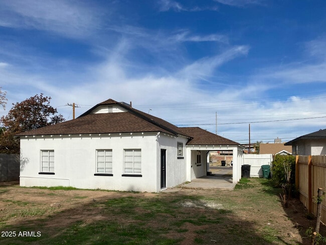 Building Photo - 423 E Crescent Ave