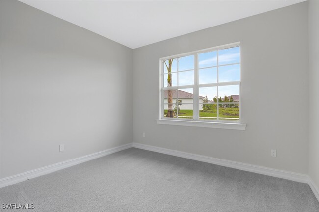 Building Photo - 335 Tamarindo Ln