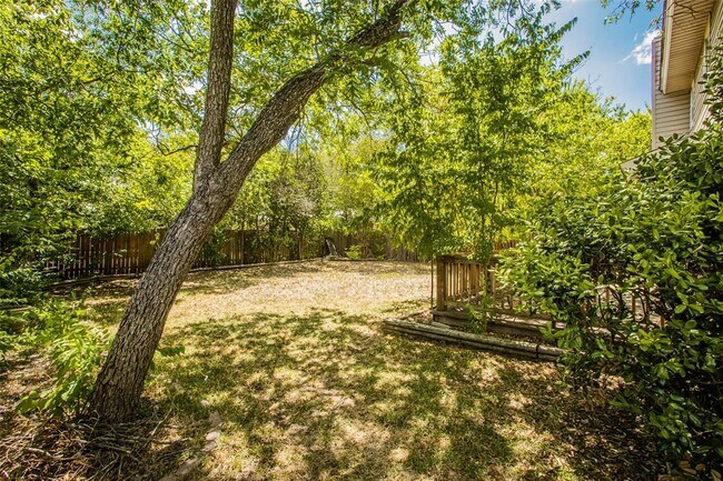 Building Photo - 3611 Gable Dr