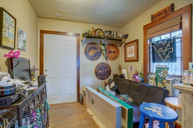 Building Photo - 2652 Milwaukee St