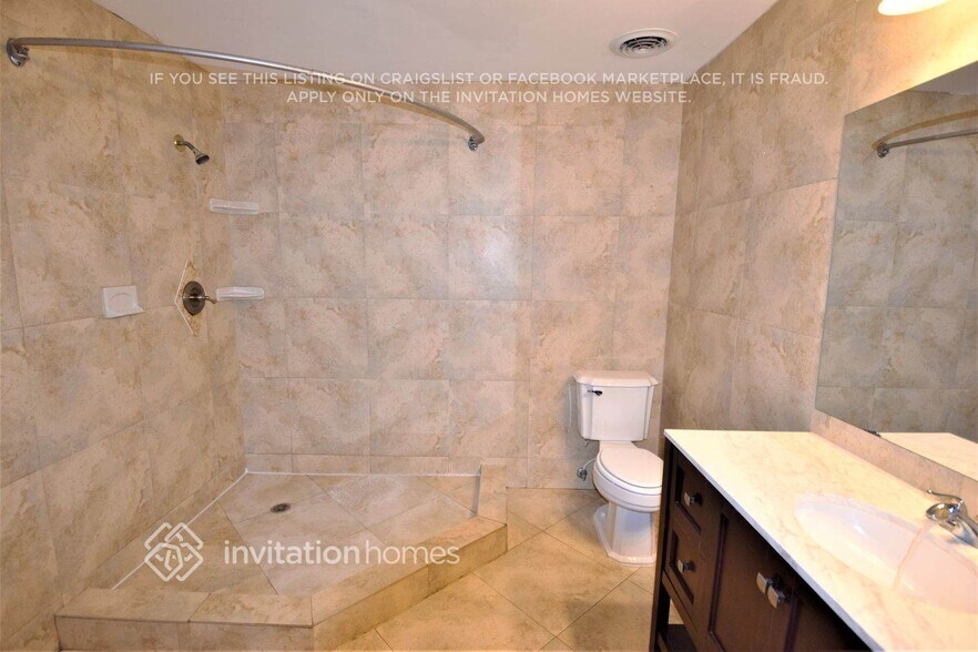 Building Photo - 9934 Pine Dust Ct