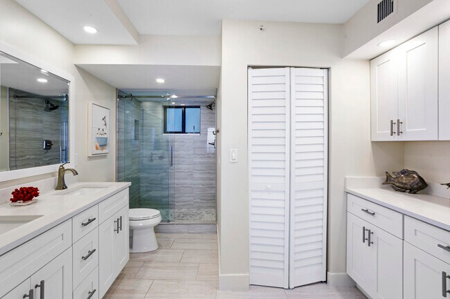 Building Photo - 200 Ocean Trail Way