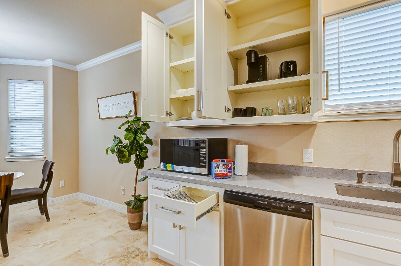 Building Photo - 3807 W Orem Dr