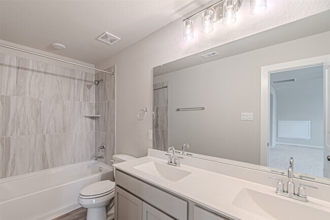 Building Photo - 21606 Wave Holw Dr