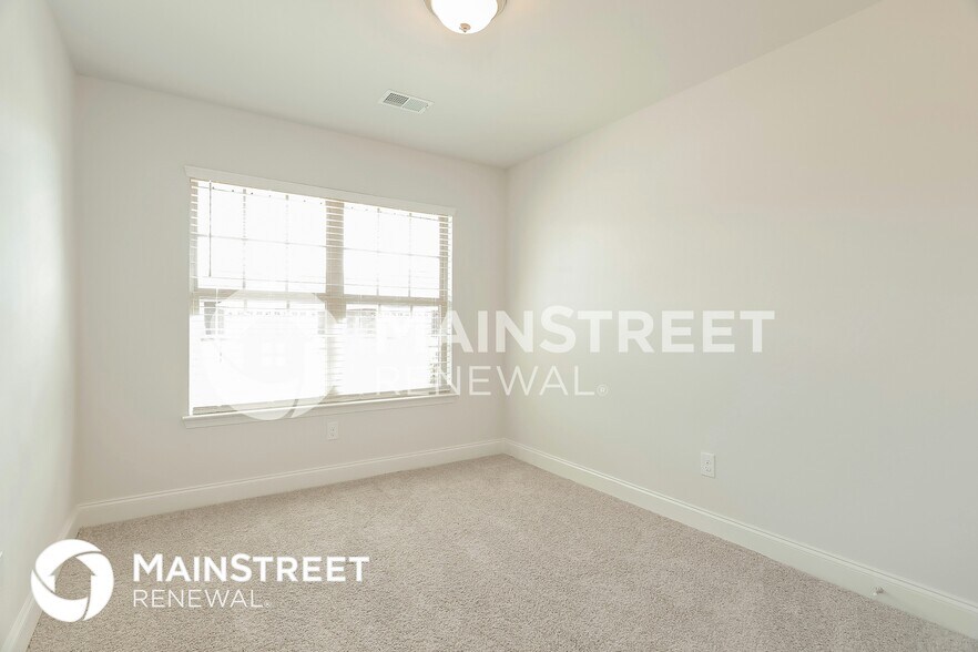 Building Photo - 324 Black Crk Trl