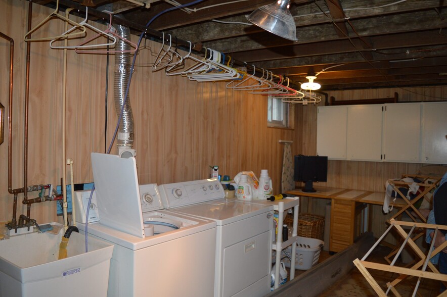 Building Photo - 2630 Hoard St