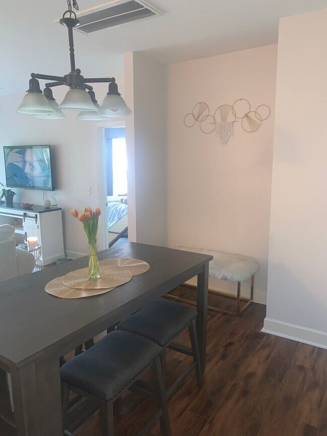 Building Photo - Lenox Village Apartment
