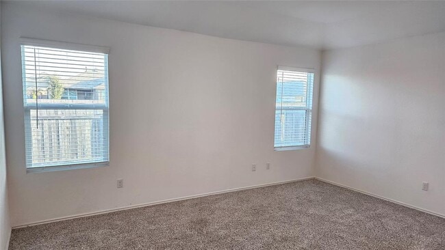 Building Photo - 195 Salt Springs Rd