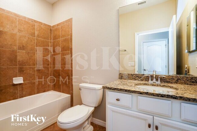 Building Photo - 3501 E Hampton Cir