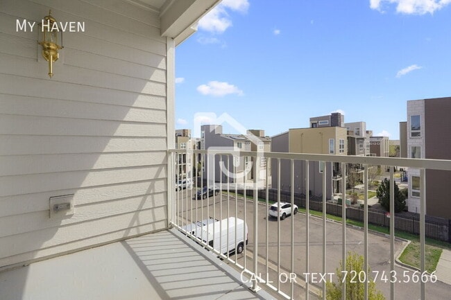 Building Photo - 15700 E Jamison Dr