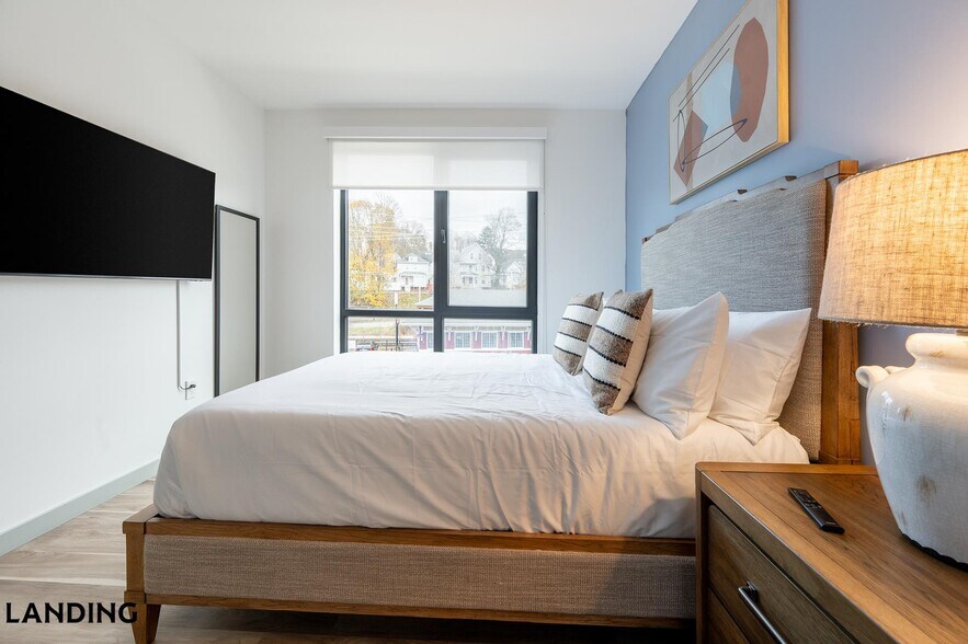 Building Photo - 39 Railroad Ave