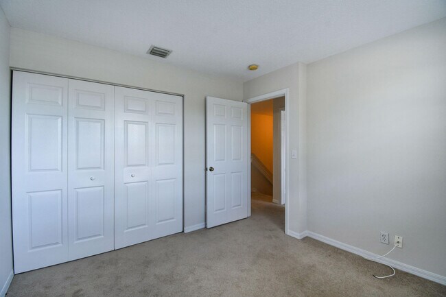 Building Photo - 6414 Park Lake Cir