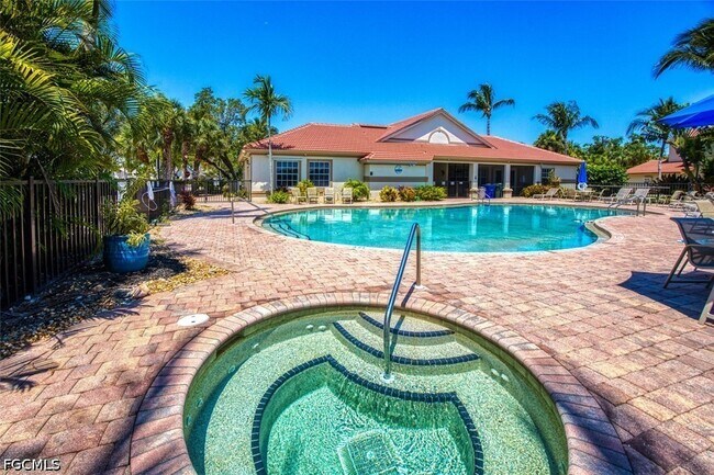 Building Photo - 11001 Sea Tropic Ln