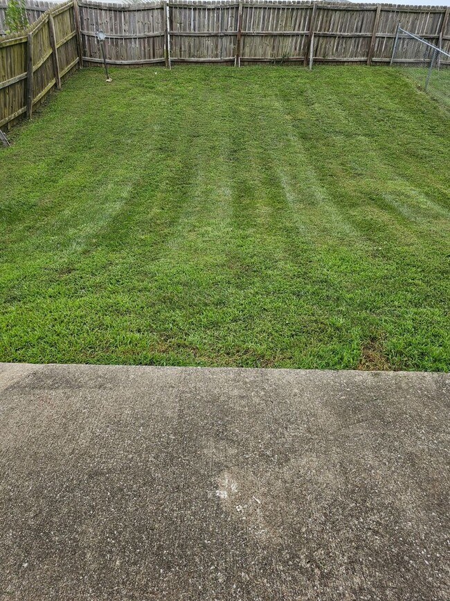 Building Photo - 4409-11 Derby Ridge Dr