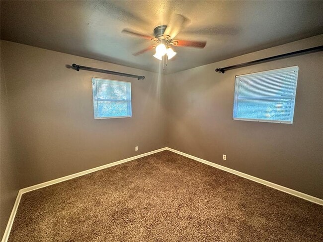 Building Photo - 1321 Garland Dr