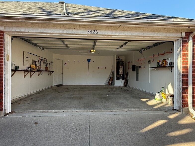 Garage - 3626 Rodale Way