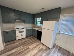 Building Photo - 6 80th St S