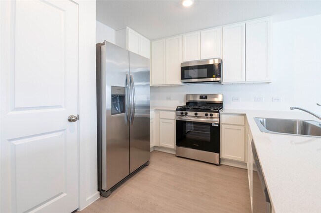 Building Photo - 25296 Leather Leaf Ct