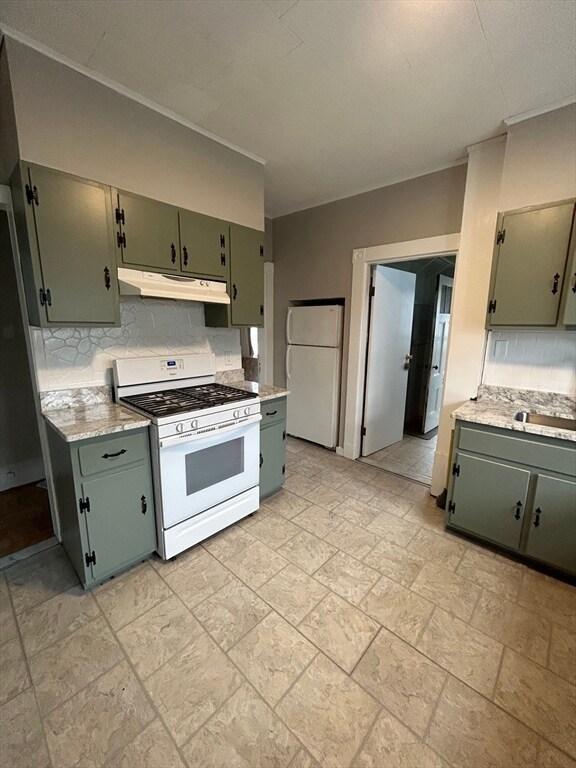 Building Photo - 118 Inman St