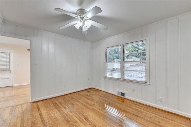 Building Photo - 4597 Briarcliff Rd NE
