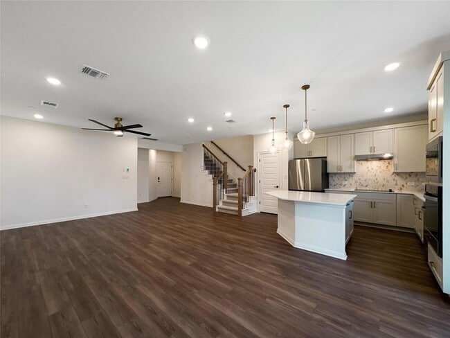 Building Photo - 2725 Woodall Dr