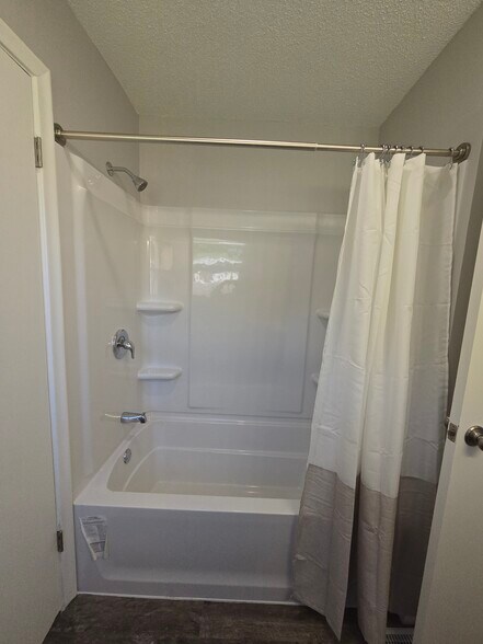 Bathroom 2 - 11315 Calico Dr