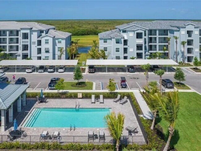 Building Photo - 2 BEDROOM 2 BATH! CONDOMINIUM! Water Inclu...