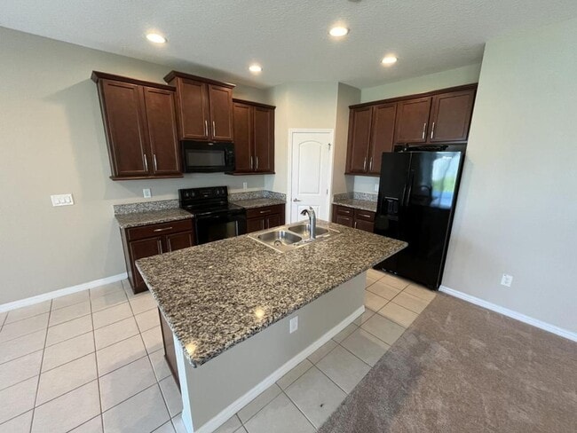 Building Photo - 12119 Ledbury Commons Dr