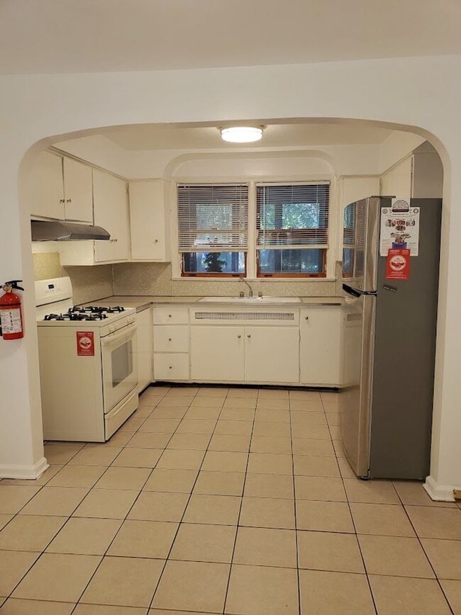 Building Photo - 116Guilden