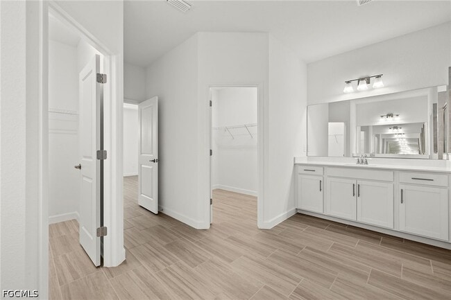 Building Photo - 15222 Jadestone Dr