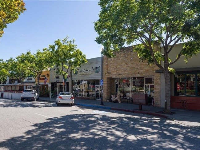 Building Photo - 1311 Woodland Ave