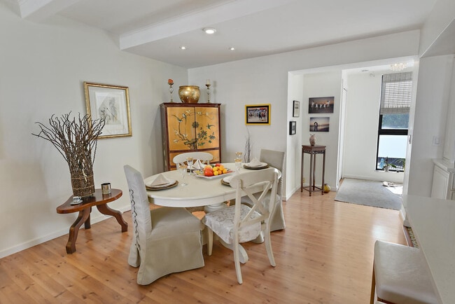 Building Photo - 250 S Ocean Blvd