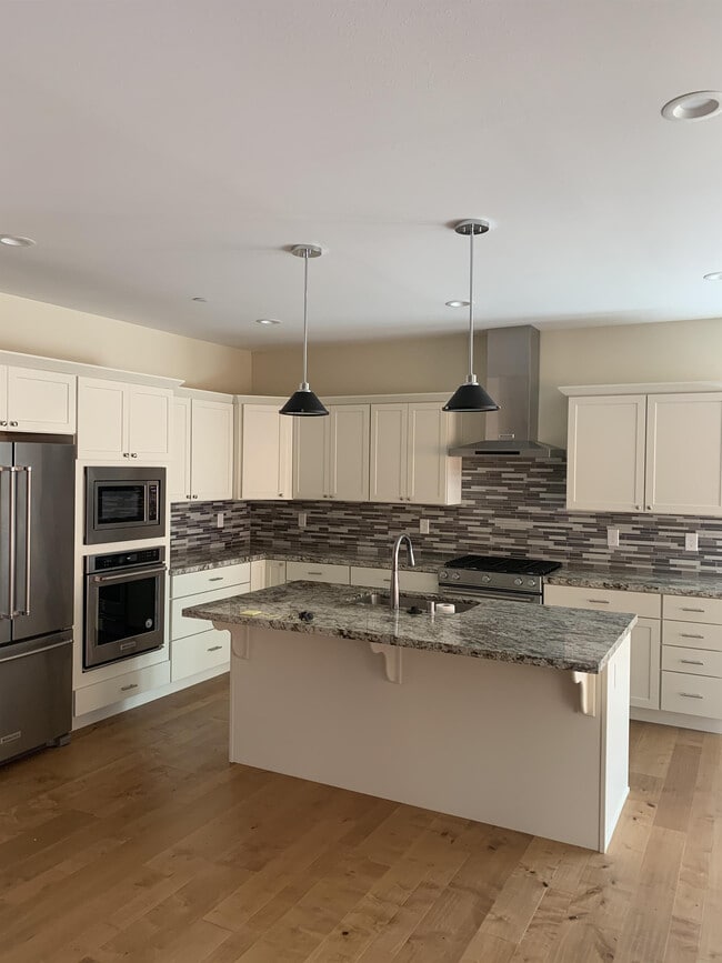 Building Photo - 3626 Aaron Dr