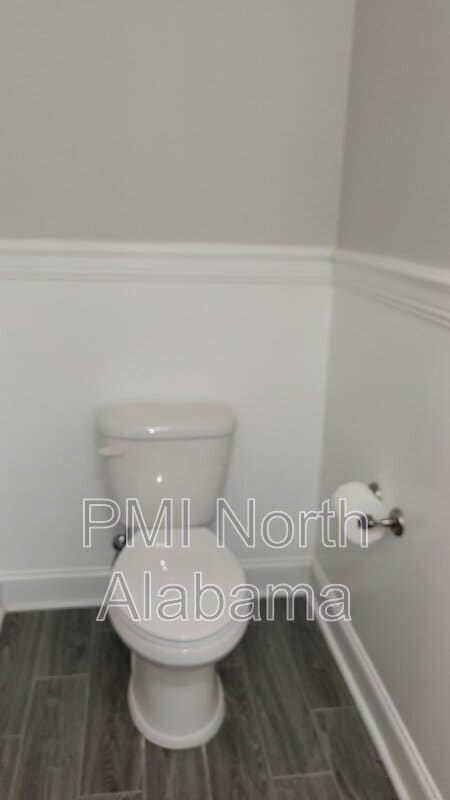 Building Photo - 130 Creekmound Dr