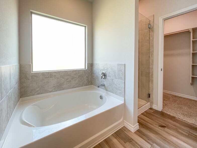 Building Photo - 5700 Foggy Lagoon Dr